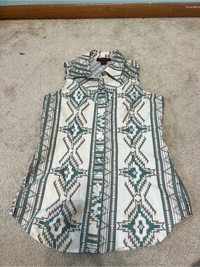 Sleeveless Button-Down Shirt in Teal & Cream Aztec Print